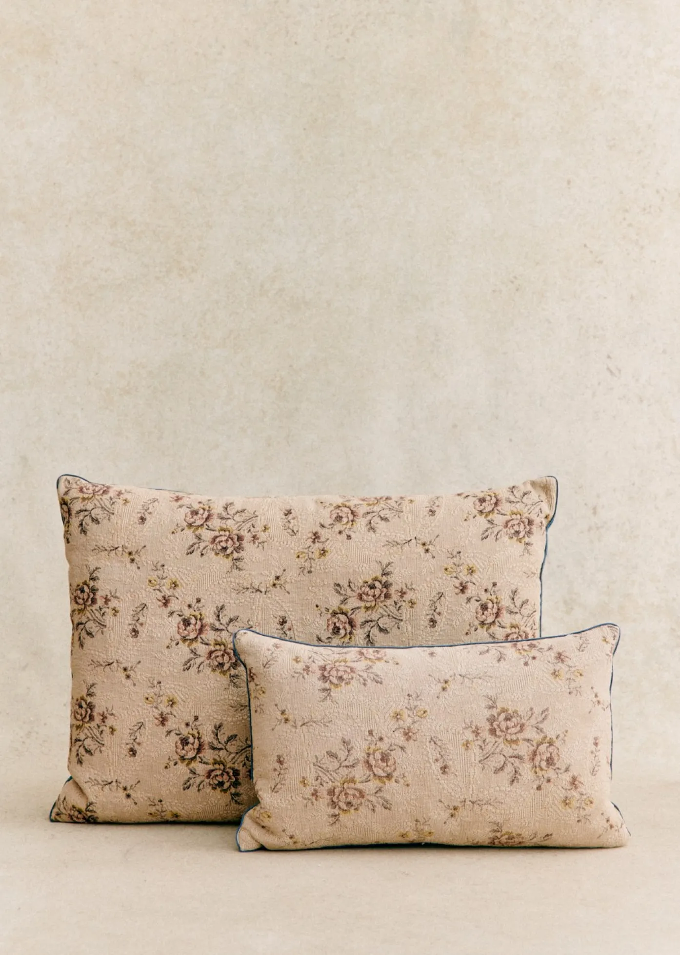 Sezane La Sélection Vintage|Les Tissus|Coussin Vintage - Petit Modèle