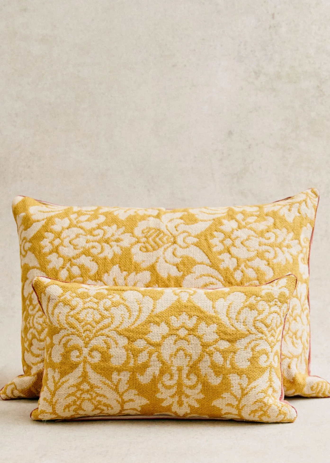 Sezane La Sélection Vintage|Les Tissus|Coussin Vintage - Petit Modèle
