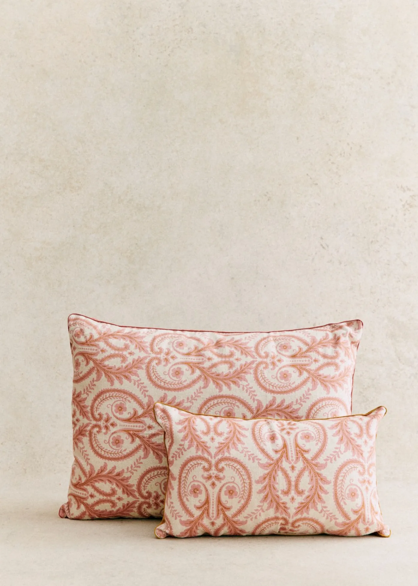Sezane La Sélection Vintage|Les Tissus|Coussin Vintage - Petit Modèle