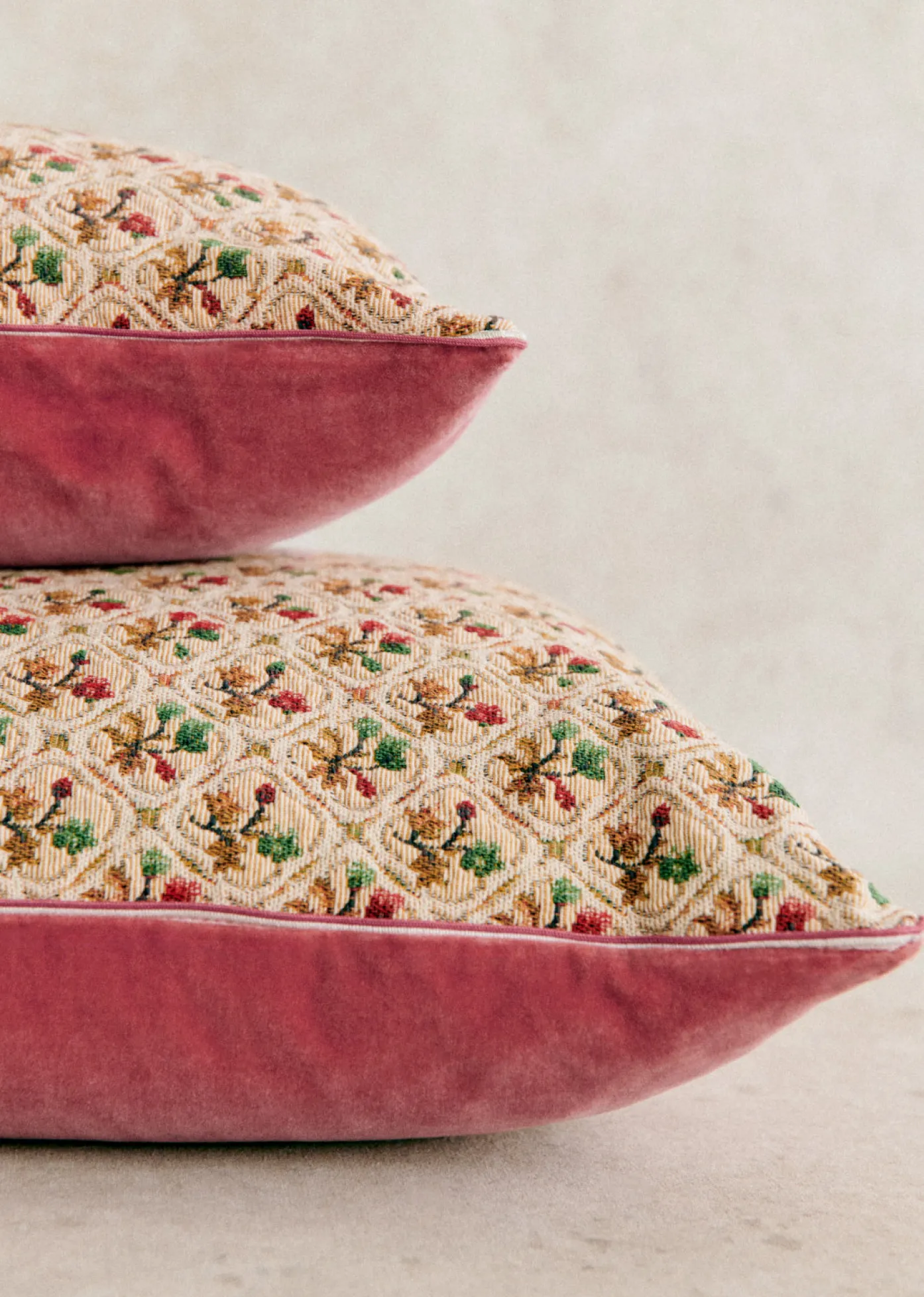 Sezane La Sélection Vintage|Les Tissus|Coussin Vintage - Très Grand Modèle