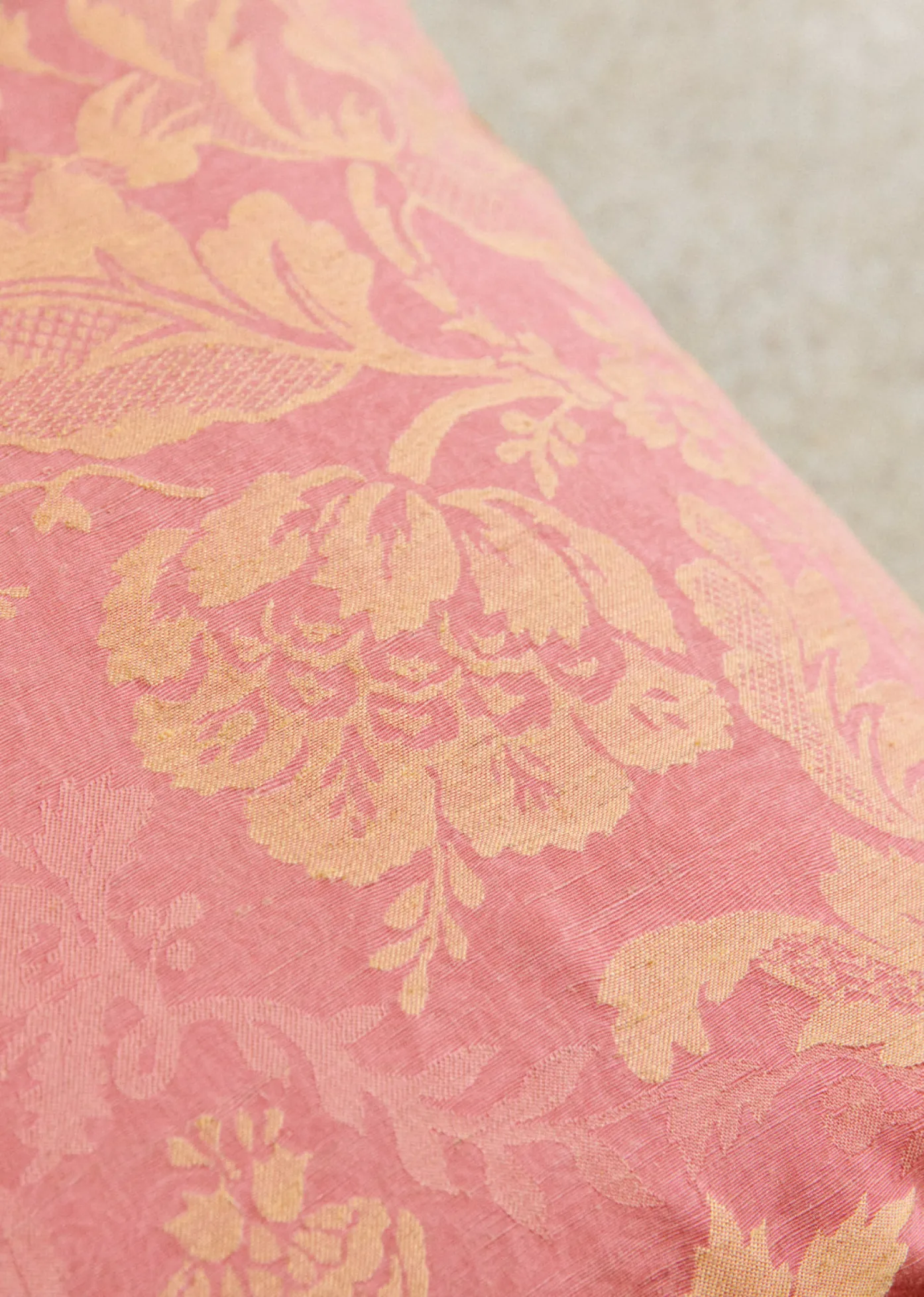 Sezane La Sélection Vintage|Les Tissus|Coussin Vintage - Très Grand Modèle