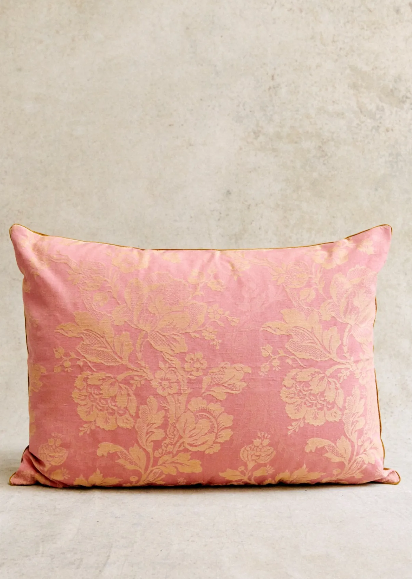 Sezane La Sélection Vintage|Les Tissus|Coussin Vintage - Très Grand Modèle