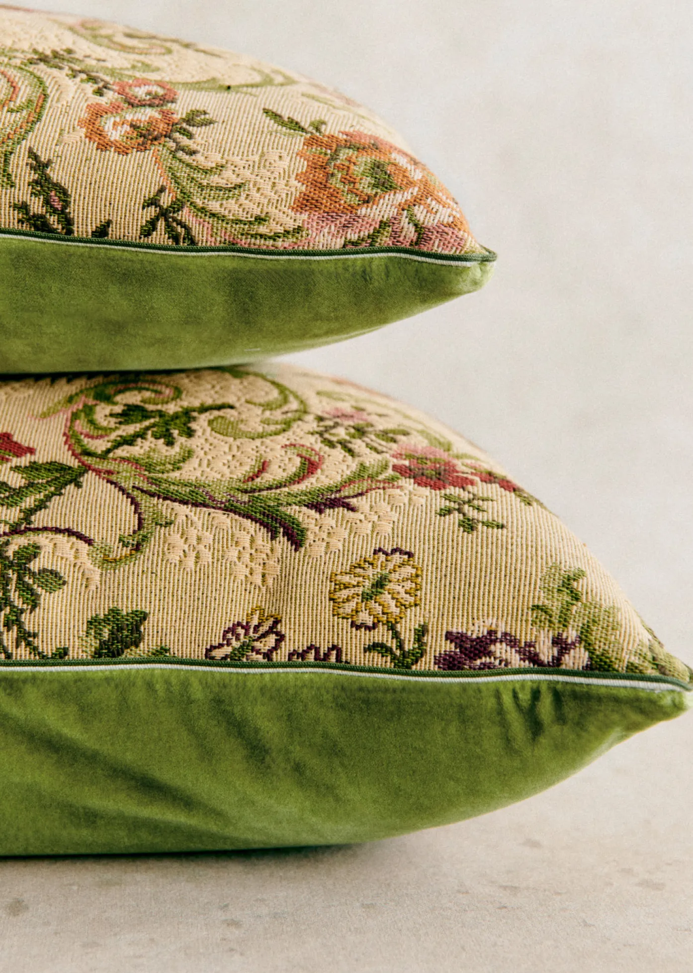 Sezane La Sélection Vintage|Les Tissus|Coussin Vintage - Très Grand Modèle