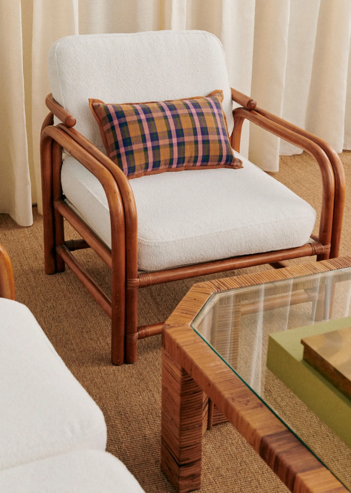 Sezane La Sélection Vintage|Fauteuil En Vintage Rotin